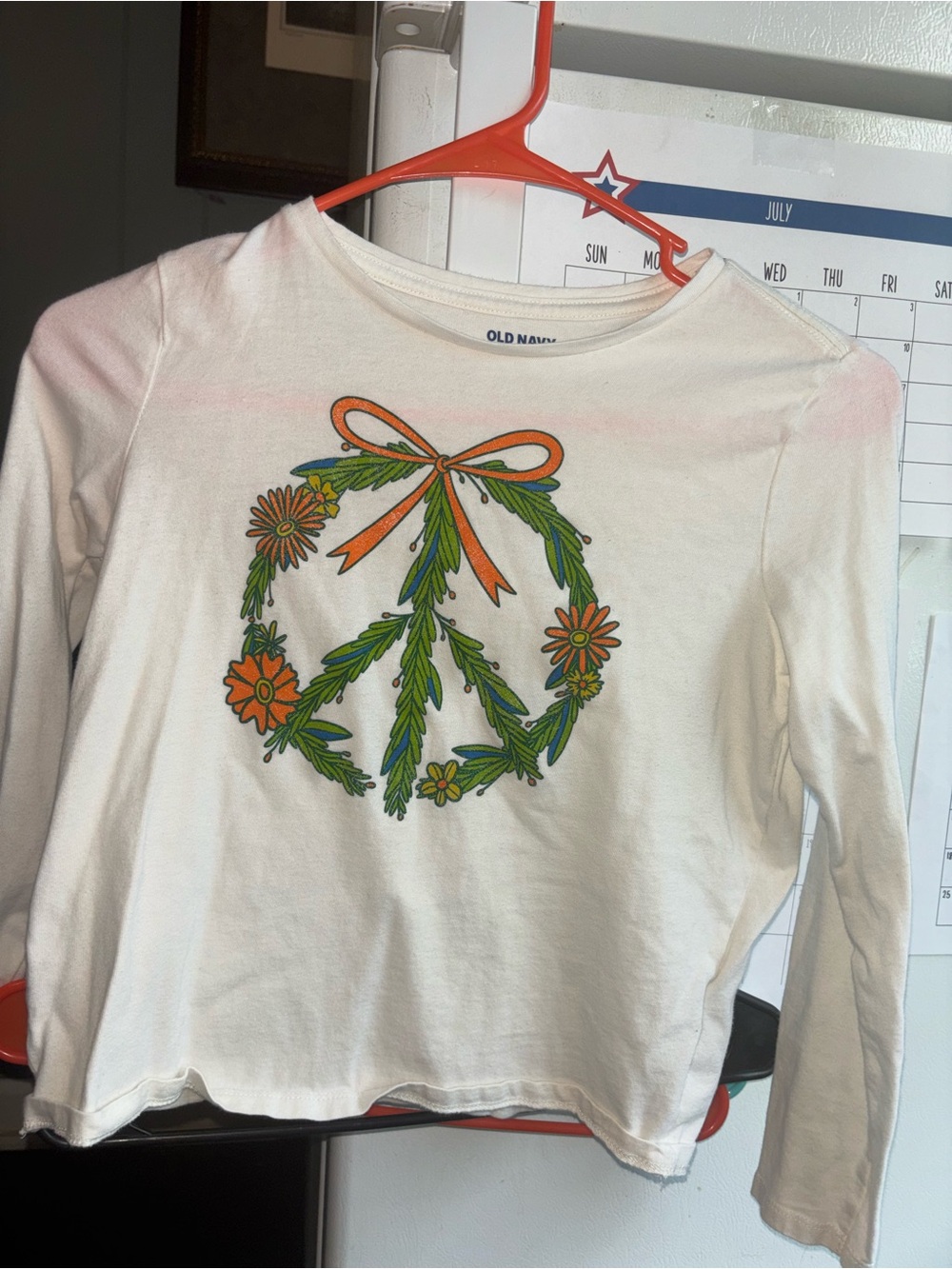 Old Navy White Long-Sleeve Tee with Green & Orange Peace Wreath